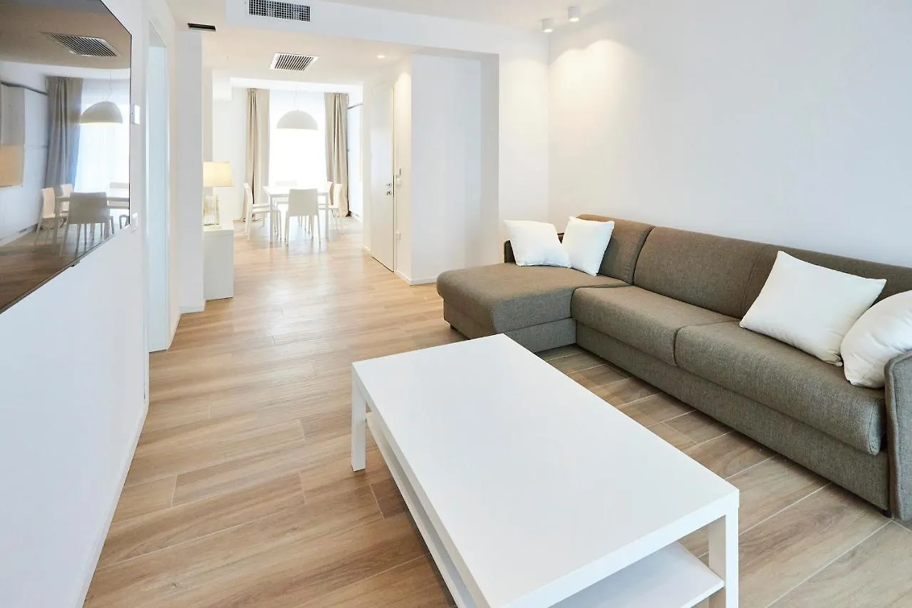 Aparthotel The Palm Riccione Italien