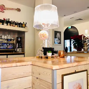 Garisenda -b&b&brunch In Centro A Riccione- Hotel